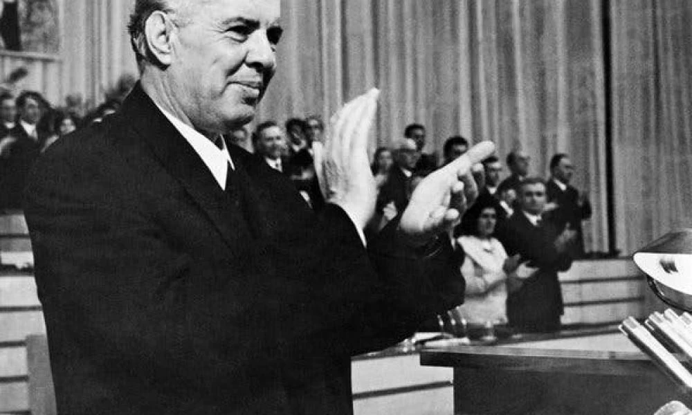 Το σχέδιο του Χότζα για την απαγόρευση της θρησκείας στην ελληνική μειονότητα